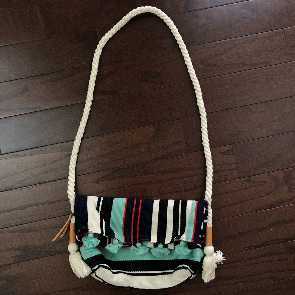 NWOT Mercado Global Purse